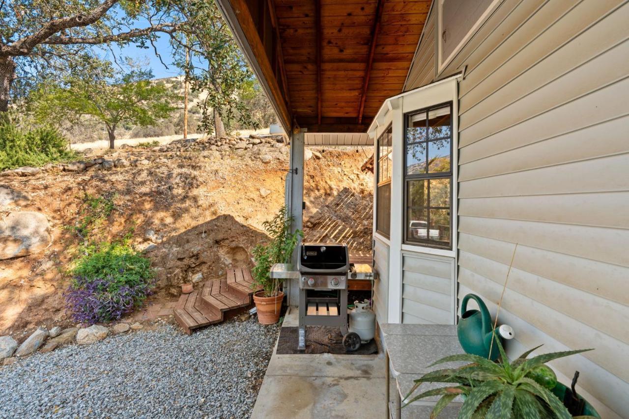 Views, Hot Tub, Outdoor Shower, 15M From Sequoia Три Ривърс Екстериор снимка